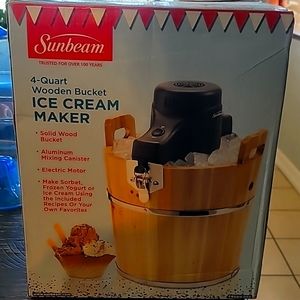 Sunbeam 4Qrt Ice cream maker